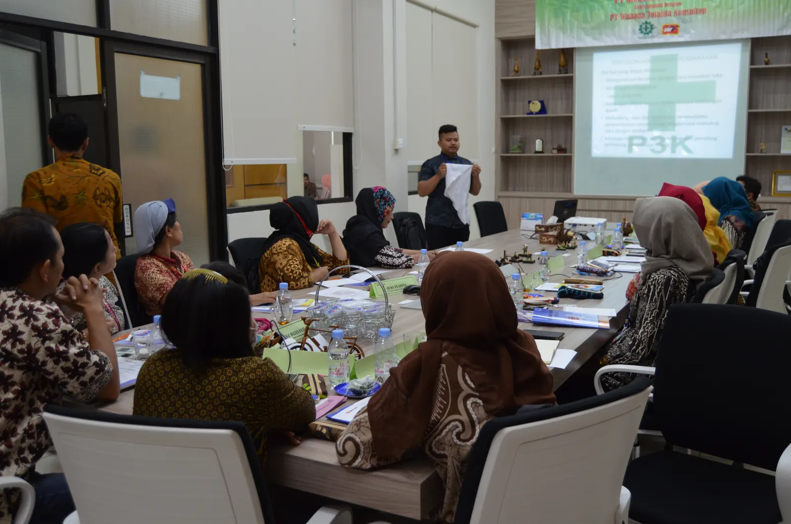 Pelatihan & Sertifikasi Paramedis K3 Utama PENA Consultant