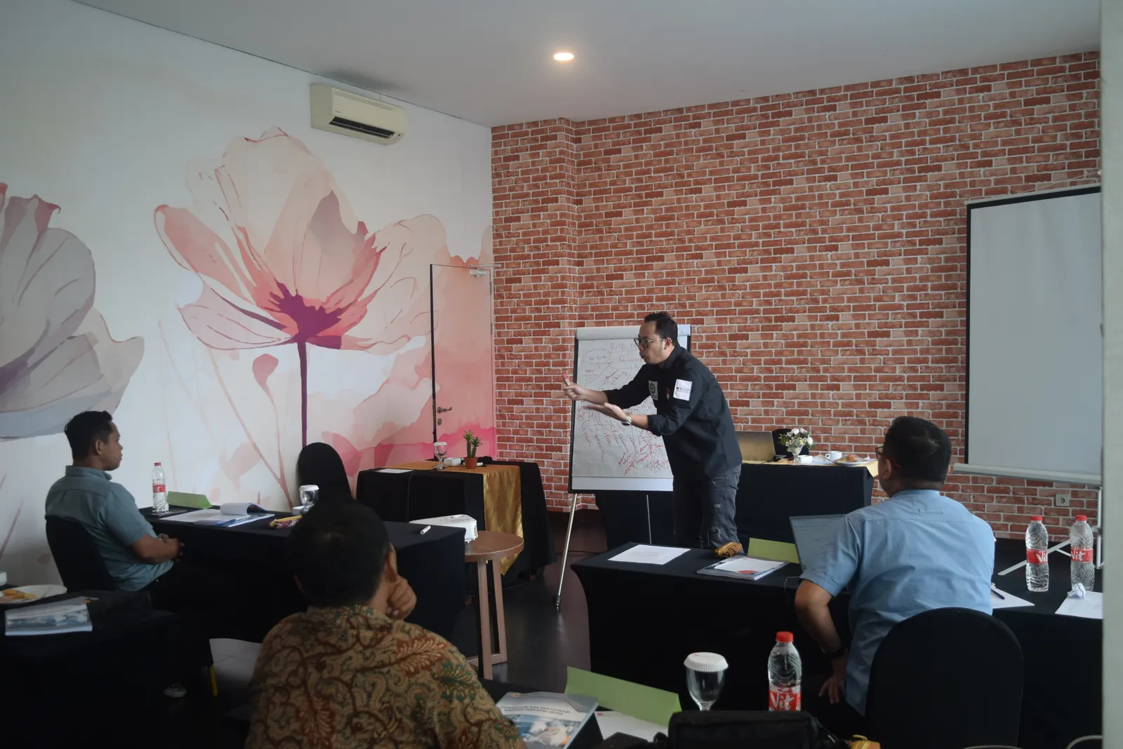 Pelatihan & Sertifikasi Penanganan Bahaya Gas H2S PENA Consultant