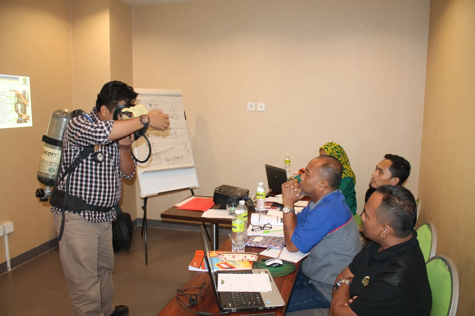 Pelatihan & Sertifikasi Regu Penanggulangan Kebakaran Kelas C PENA Consultant