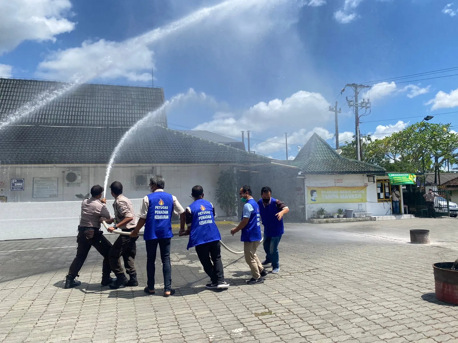 Pelatihan & Sertifikasi Teknisi Ruang Terbatas PENA Consultant